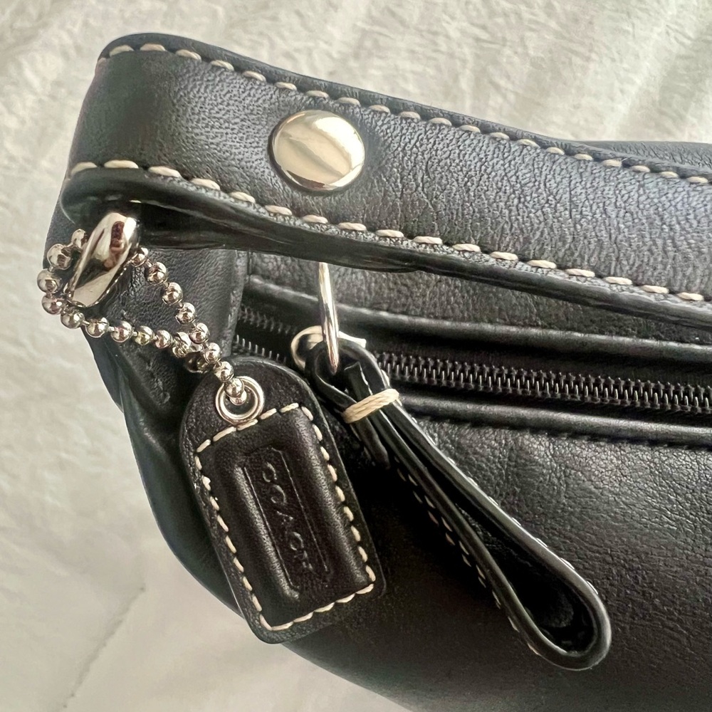 👑✅PRICE FIRM✅Small Coach Genuine Soft Black Leather Hand Bag - Picture 8 of 15